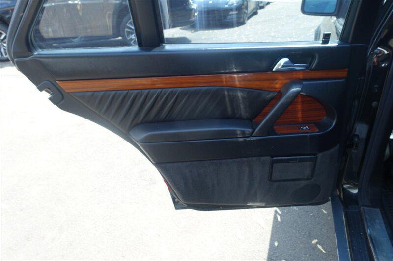 used 1994 Mercedes-Benz S-Class car, priced at $6,488