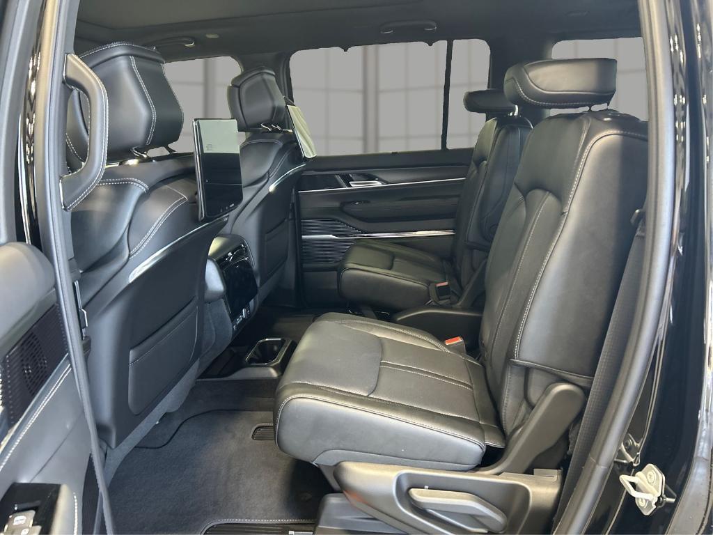 new 2026 Jeep Grand Wagoneer car, priced at $95,801