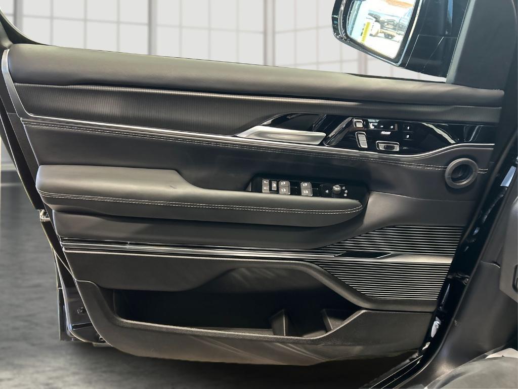 new 2026 Jeep Grand Wagoneer car, priced at $95,801