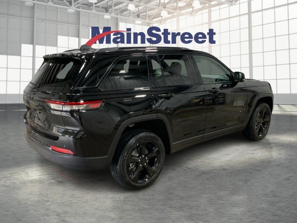 new 2025 Jeep Grand Cherokee car, priced at $39,934