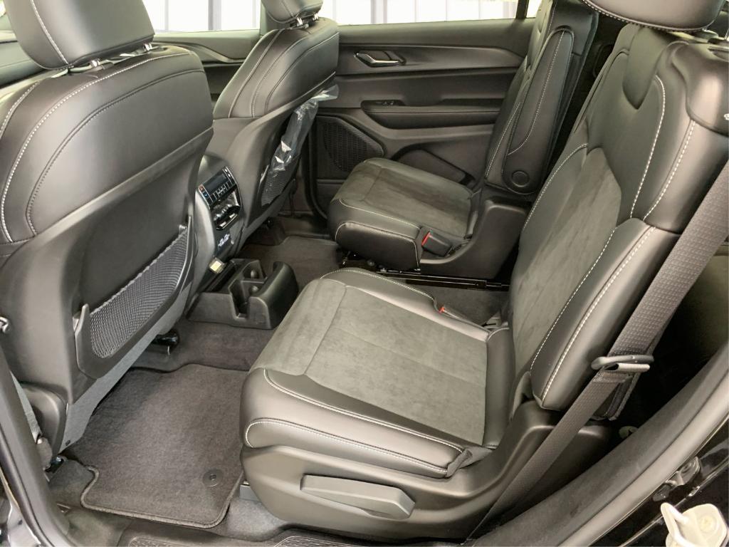 new 2025 Jeep Grand Cherokee L car, priced at $40,519