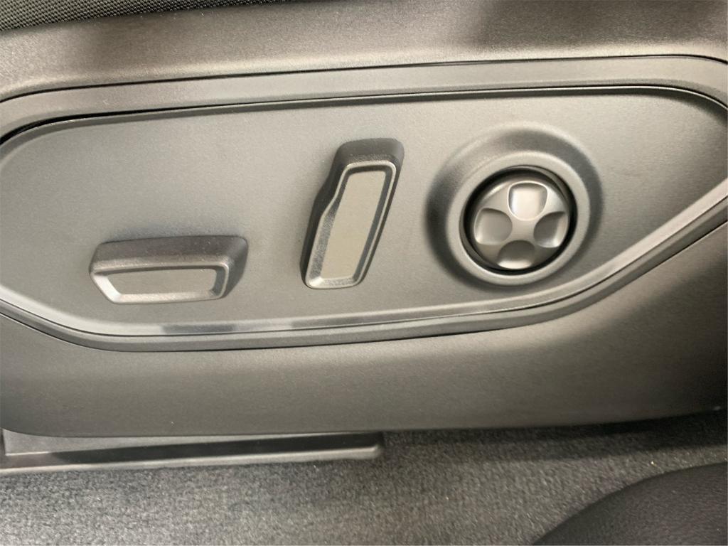 new 2025 Jeep Grand Cherokee L car, priced at $41,983