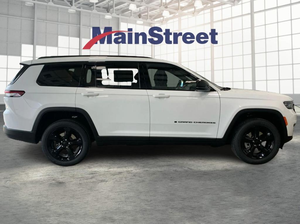 new 2025 Jeep Grand Cherokee L car, priced at $39,983