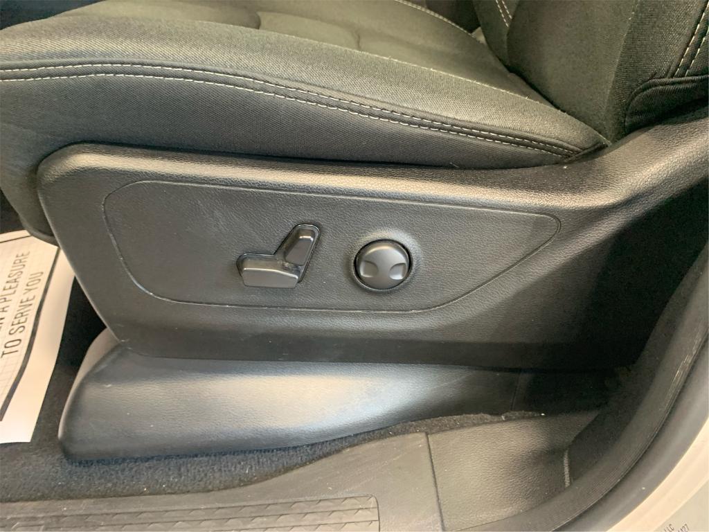 used 2025 Ram 1500 car, priced at $40,400