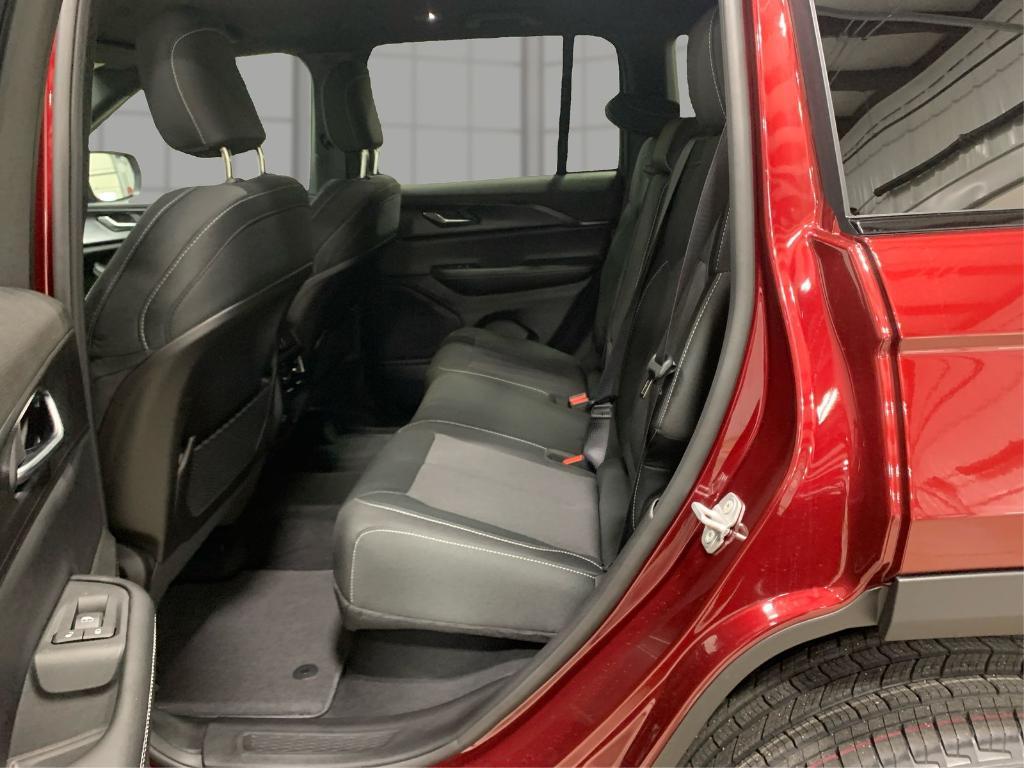 new 2025 Jeep Grand Cherokee car, priced at $29,488