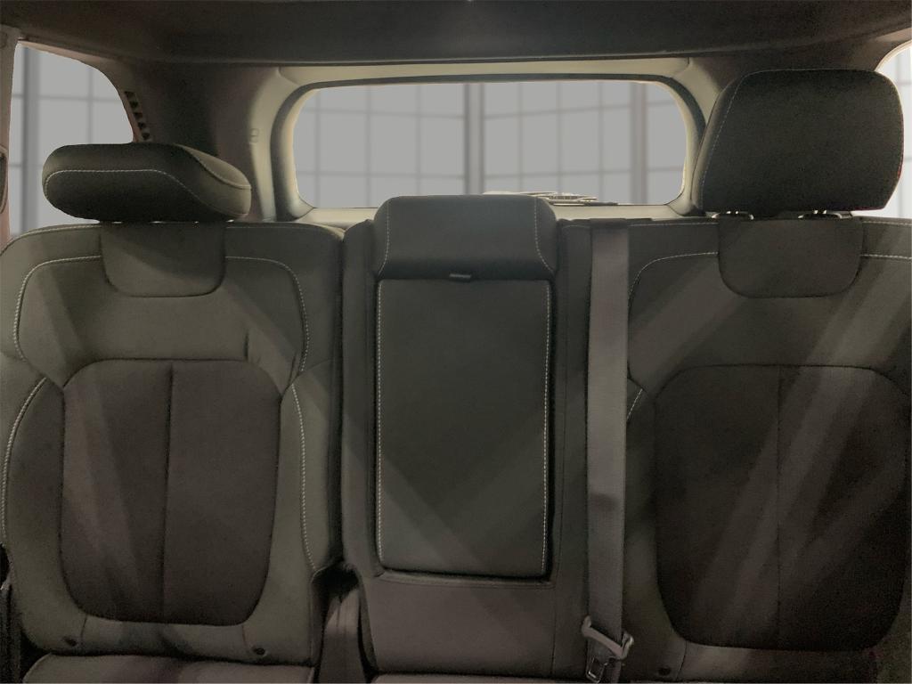 new 2025 Jeep Grand Cherokee car, priced at $34,988