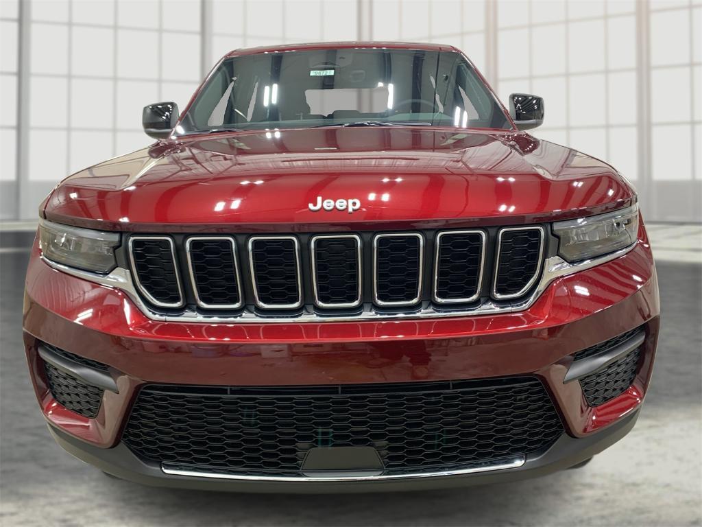 new 2025 Jeep Grand Cherokee car, priced at $34,988
