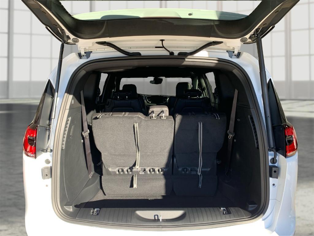 new 2026 Chrysler Pacifica car, priced at $45,717