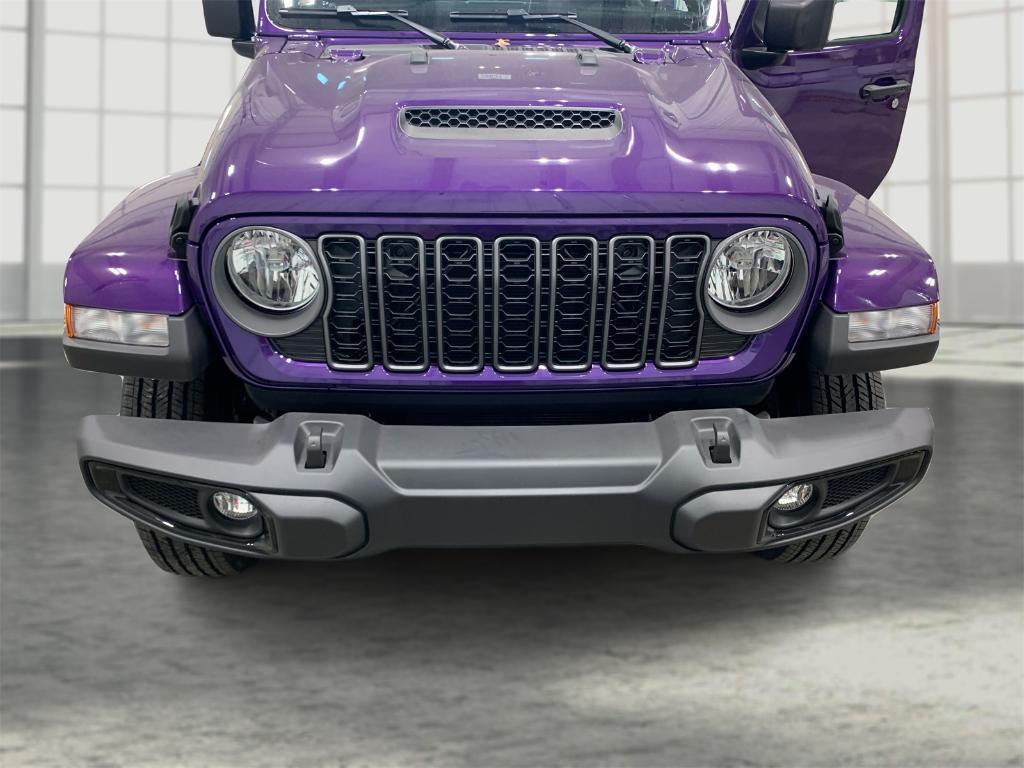 new 2026 Jeep Gladiator car, priced at $46,502