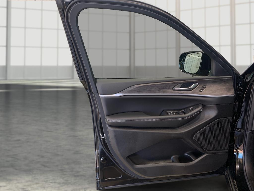 new 2025 Jeep Grand Cherokee L car, priced at $43,766