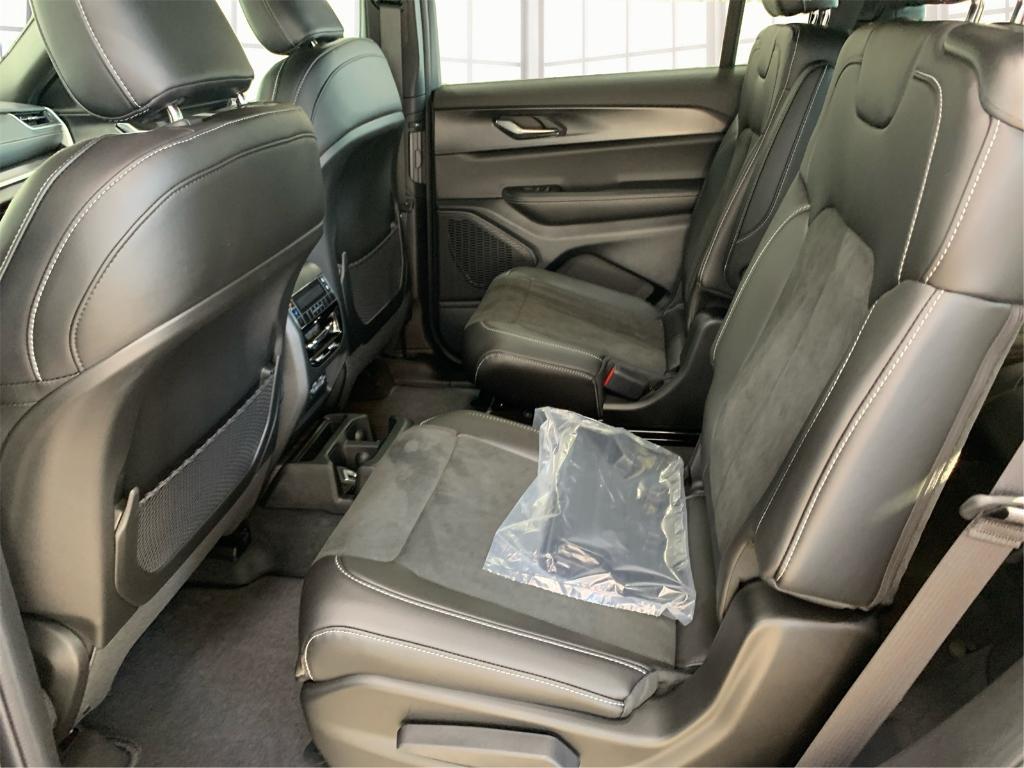 new 2025 Jeep Grand Cherokee L car, priced at $42,644