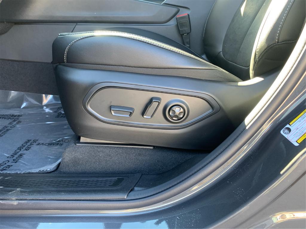 used 2025 Jeep Grand Cherokee L car, priced at $43,100