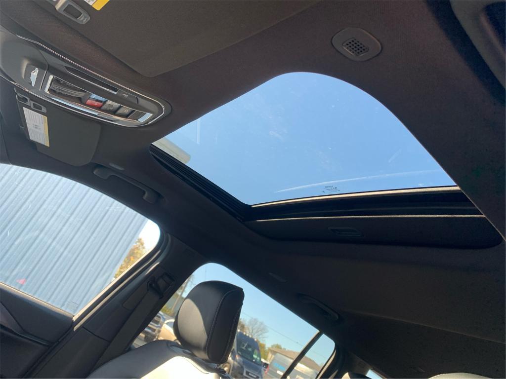 used 2025 Jeep Grand Cherokee L car, priced at $43,100