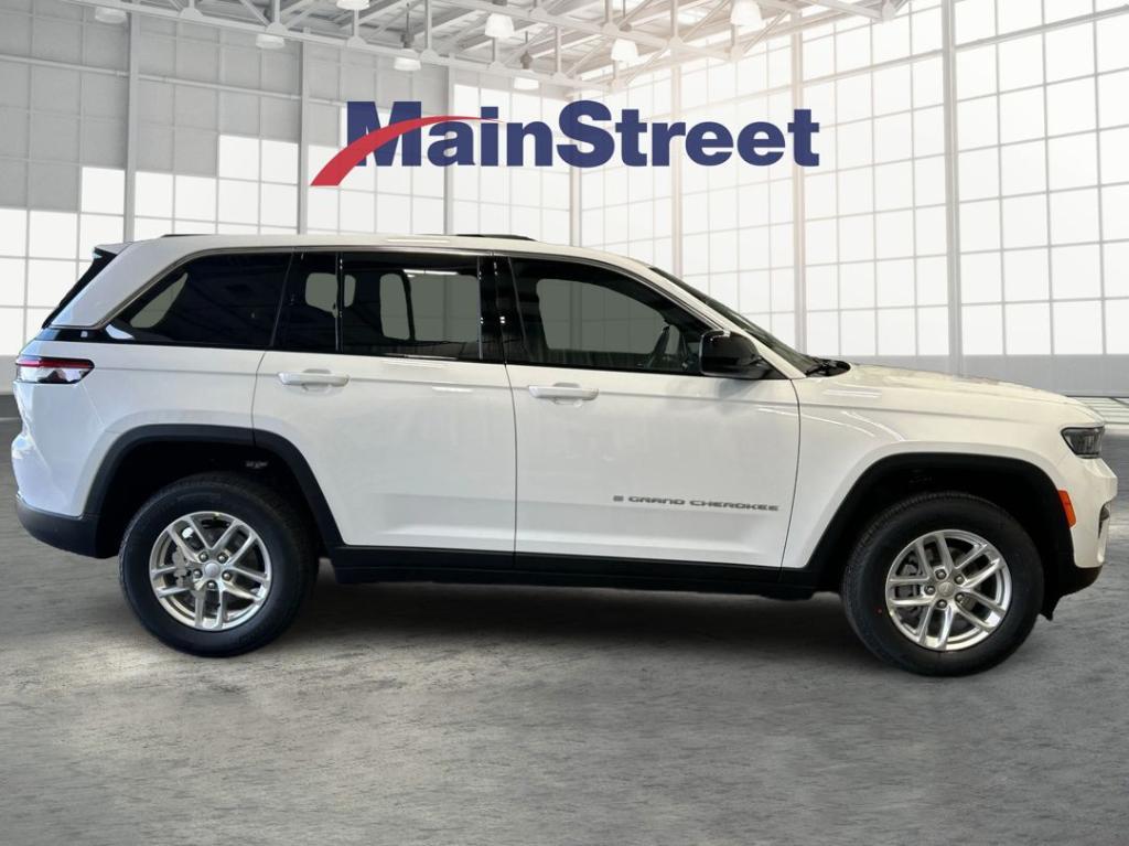 new 2026 Jeep Grand Cherokee car, priced at $39,717