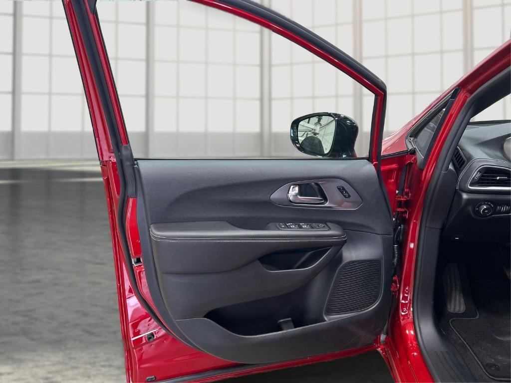 new 2026 Chrysler Pacifica car, priced at $53,049