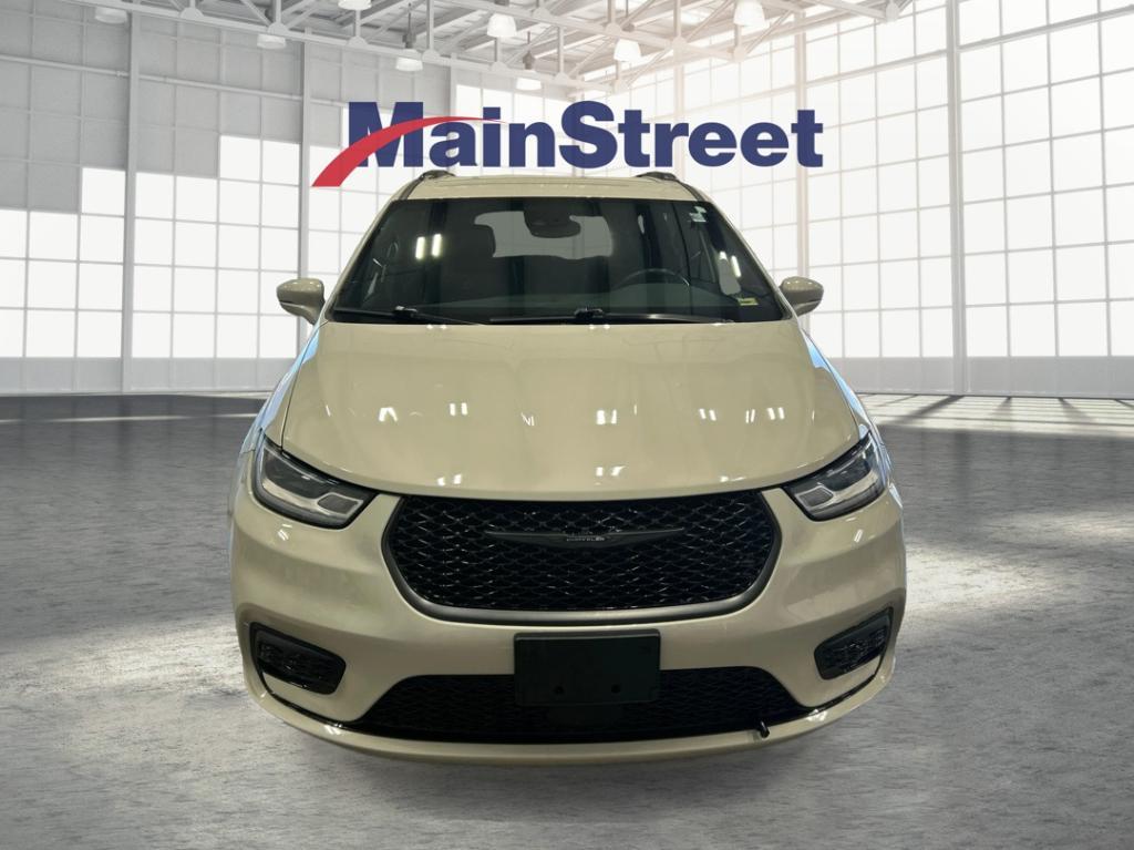 used 2021 Chrysler Pacifica car, priced at $21,700