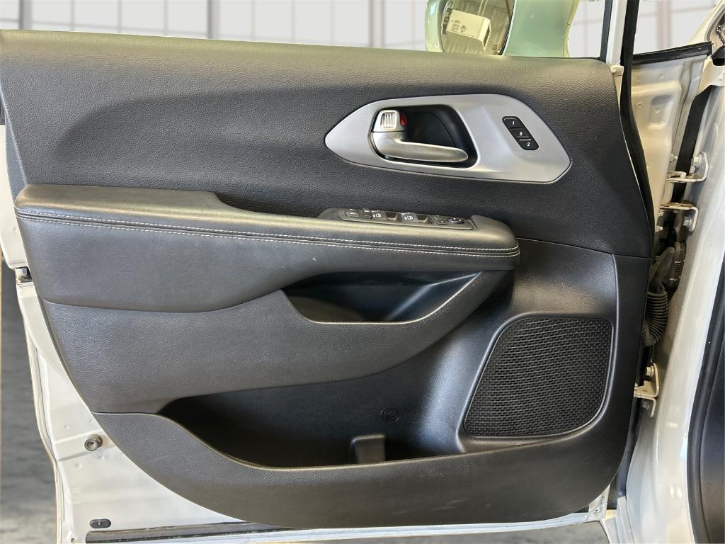 used 2021 Chrysler Pacifica car, priced at $21,700