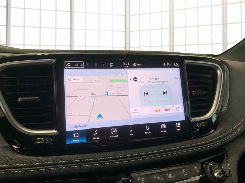 used 2025 Chrysler Pacifica car, priced at $45,400