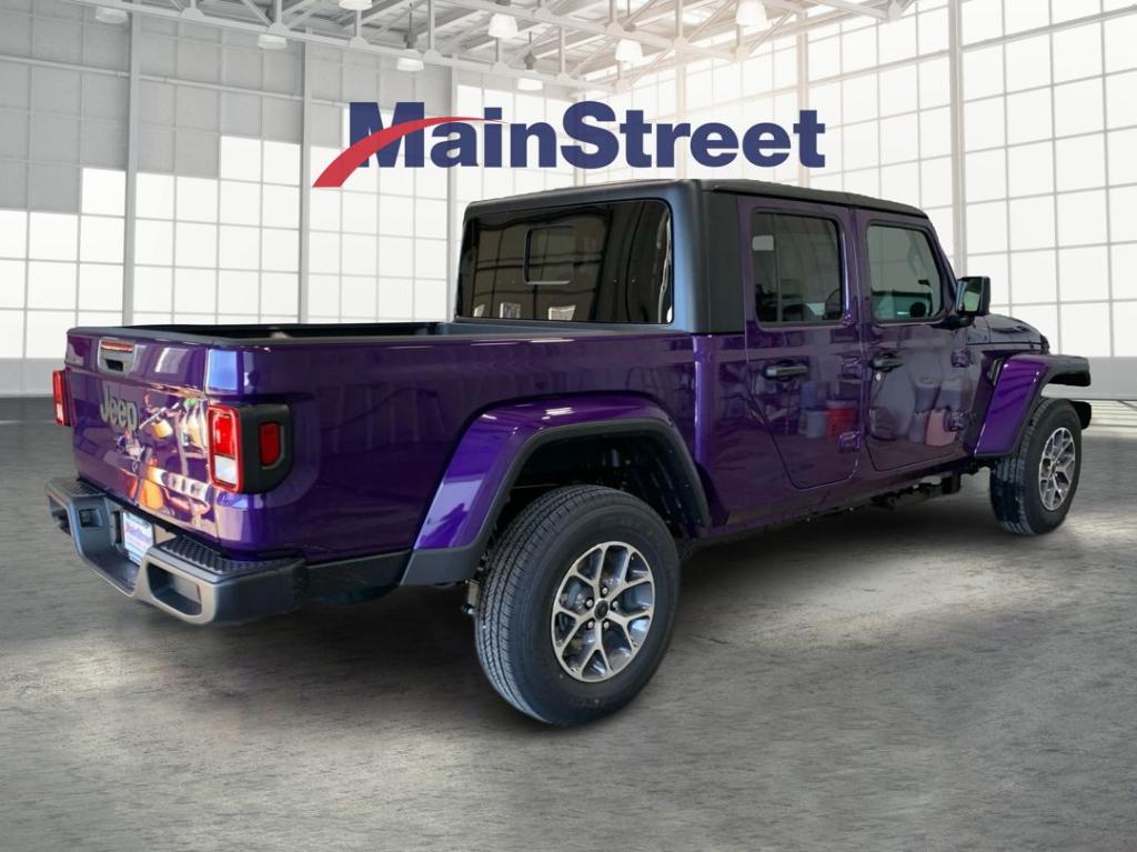 new 2026 Jeep Gladiator car, priced at $47,123