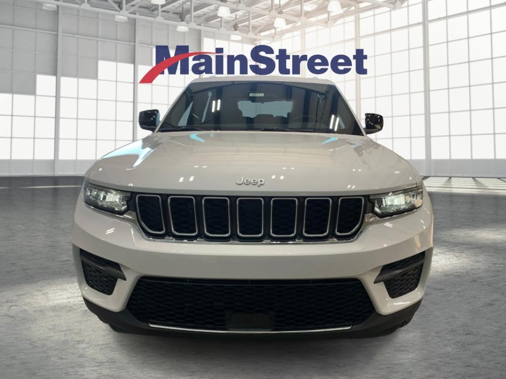 new 2025 Jeep Grand Cherokee car, priced at $34,452