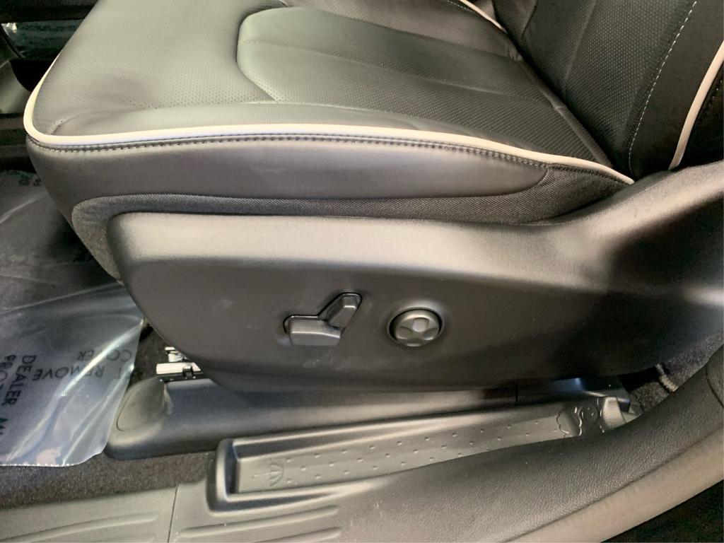 new 2026 Chrysler Pacifica car, priced at $52,205