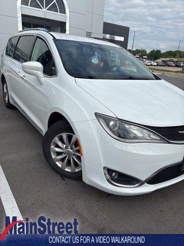used 2018 Chrysler Pacifica car, priced at $14,532
