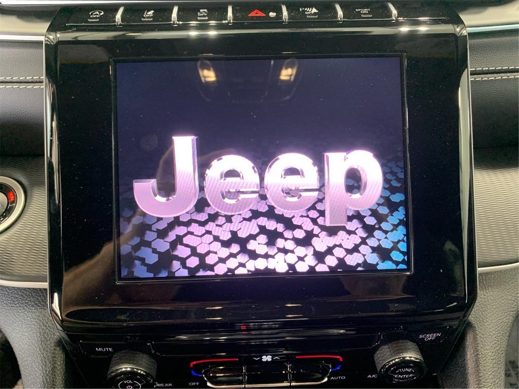 used 2025 Jeep Grand Cherokee car, priced at $32,800