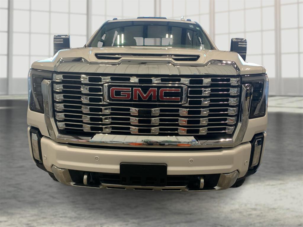 used 2024 GMC Sierra 2500 car, priced at $62,000