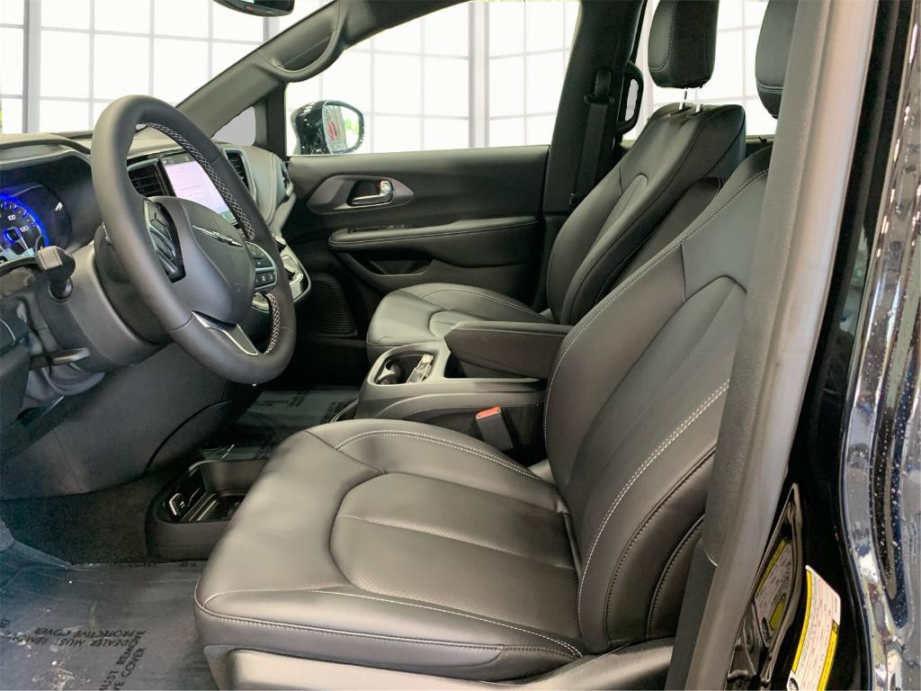 new 2026 Chrysler Pacifica car, priced at $39,942