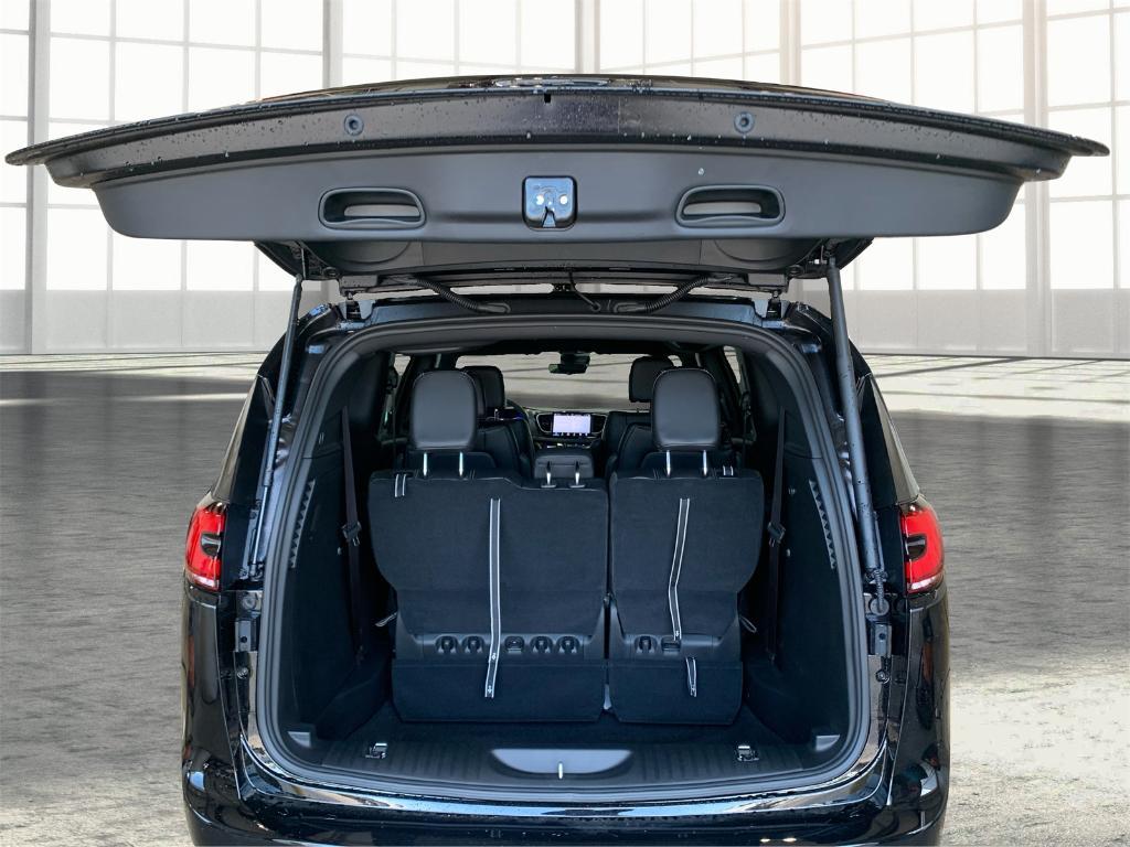 new 2026 Chrysler Pacifica car, priced at $39,942