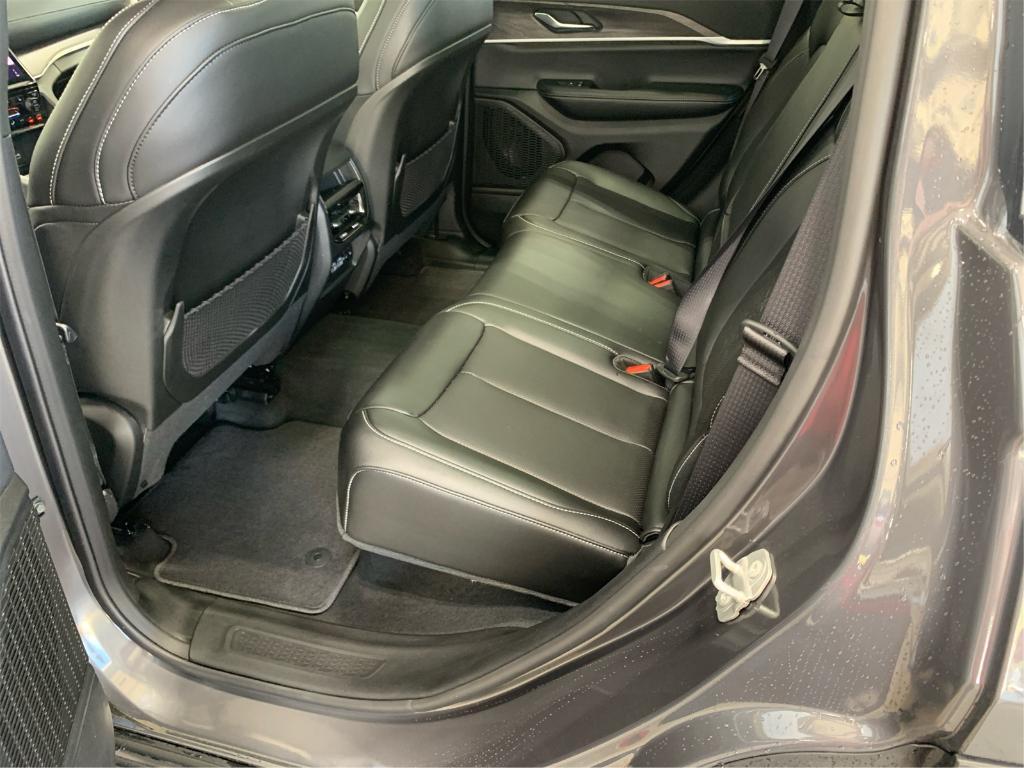 new 2025 Jeep Grand Cherokee car, priced at $45,837