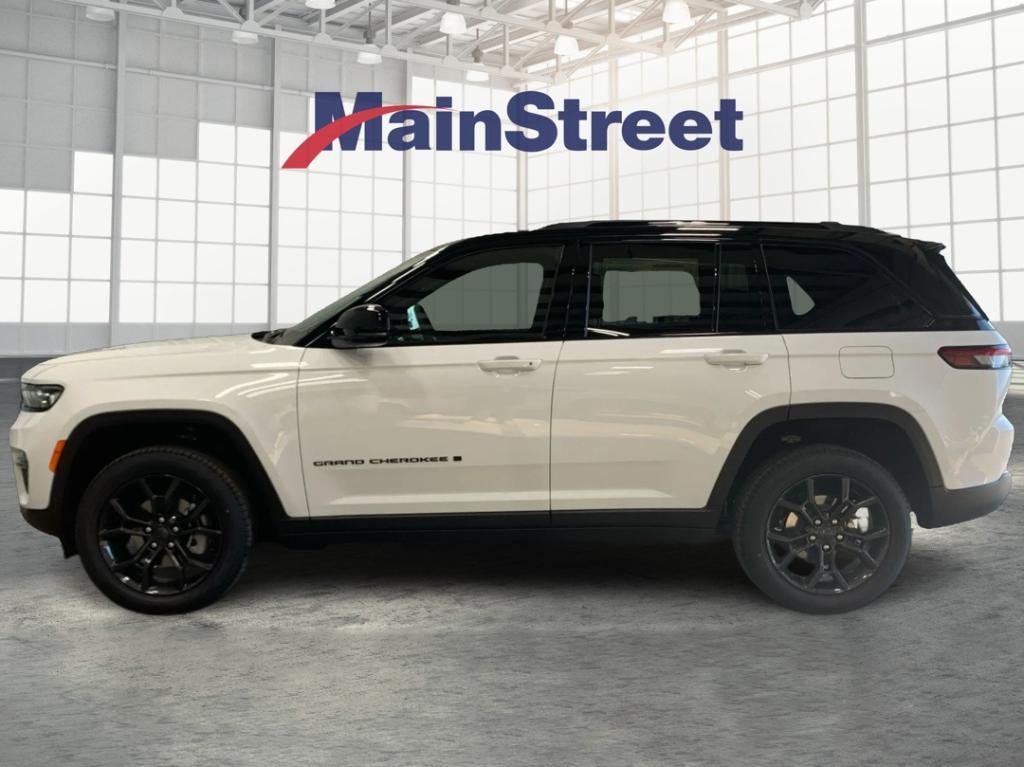 new 2025 Jeep Grand Cherokee car, priced at $46,682