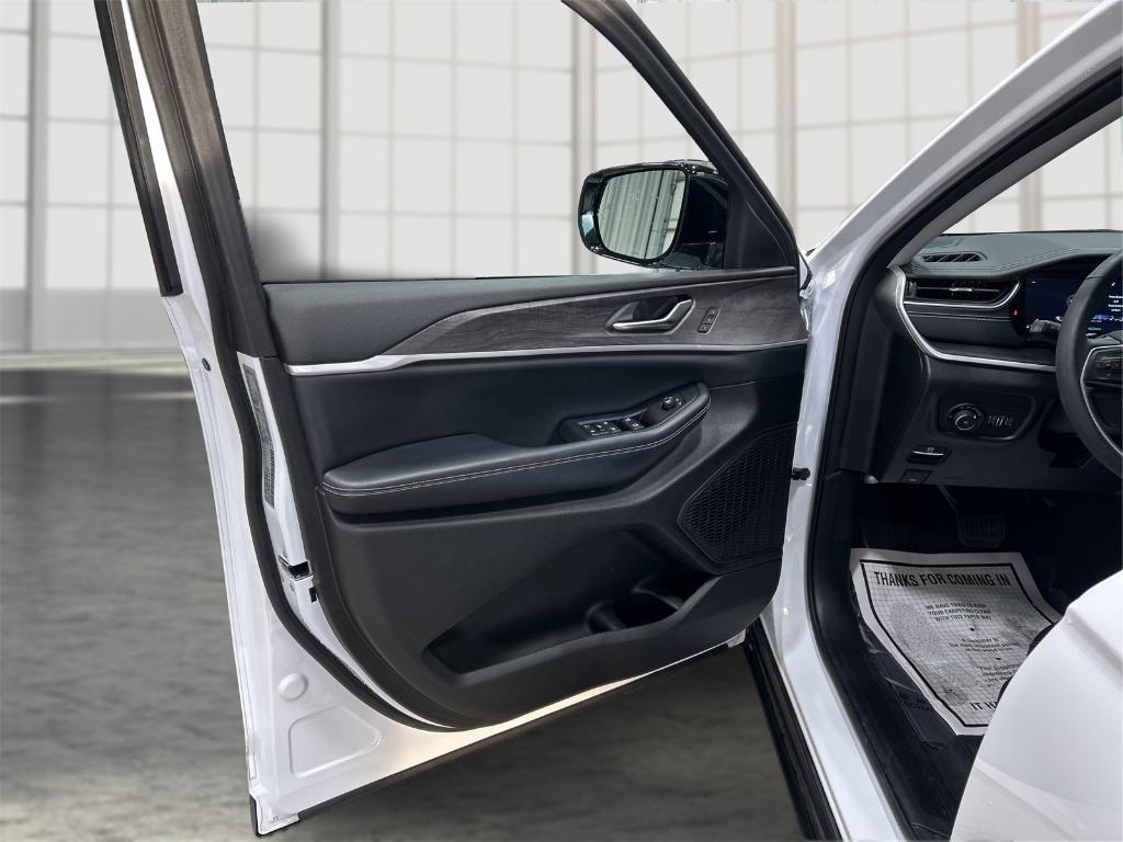 used 2023 Jeep Grand Cherokee L car, priced at $29,120