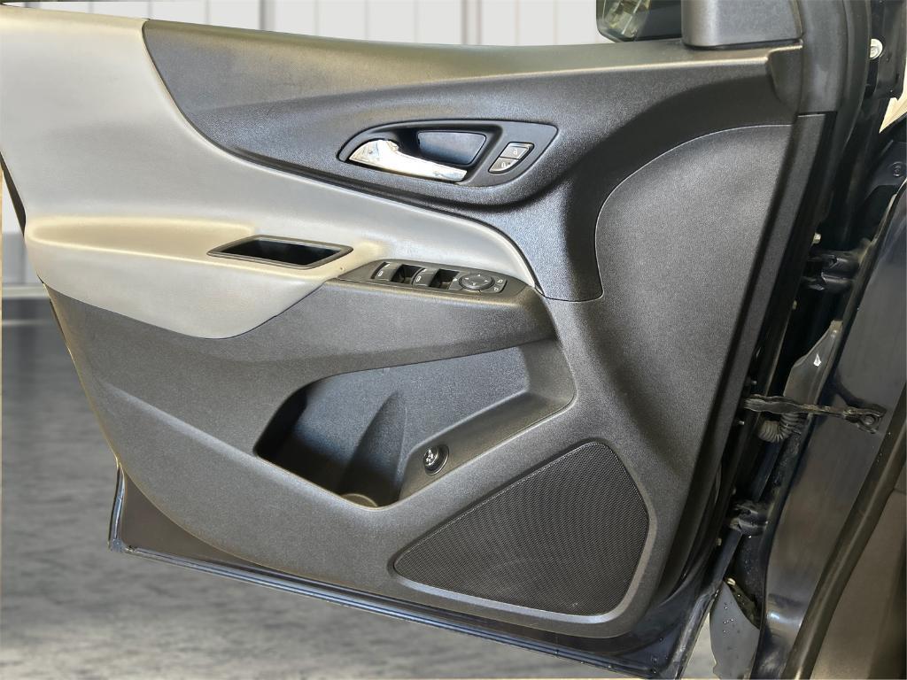 used 2025 Chevrolet Equinox car, priced at $25,000