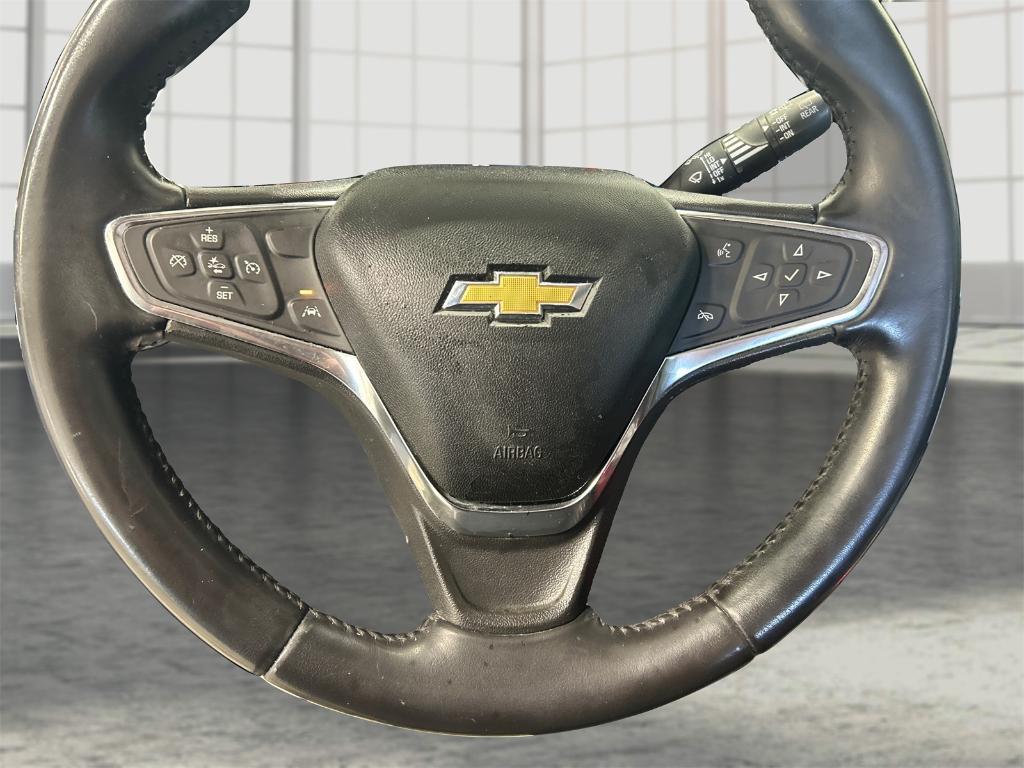 used 2025 Chevrolet Equinox car, priced at $25,000