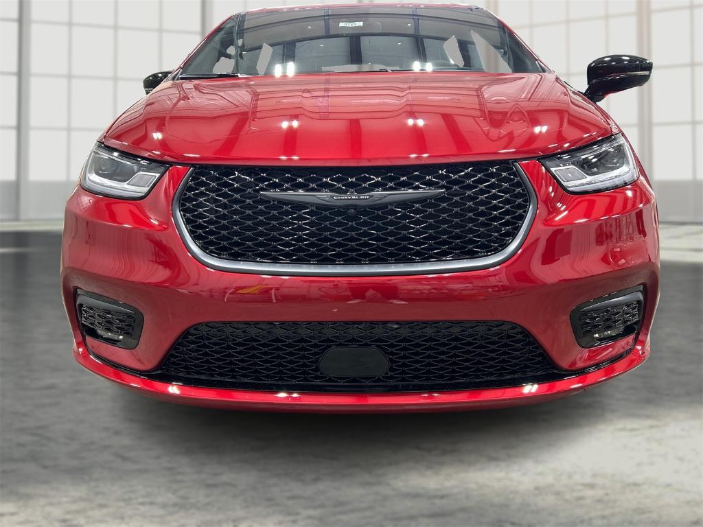 new 2026 Chrysler Pacifica car, priced at $44,308