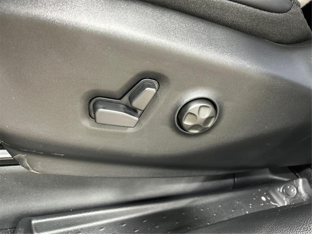 new 2026 Chrysler Pacifica car, priced at $44,308