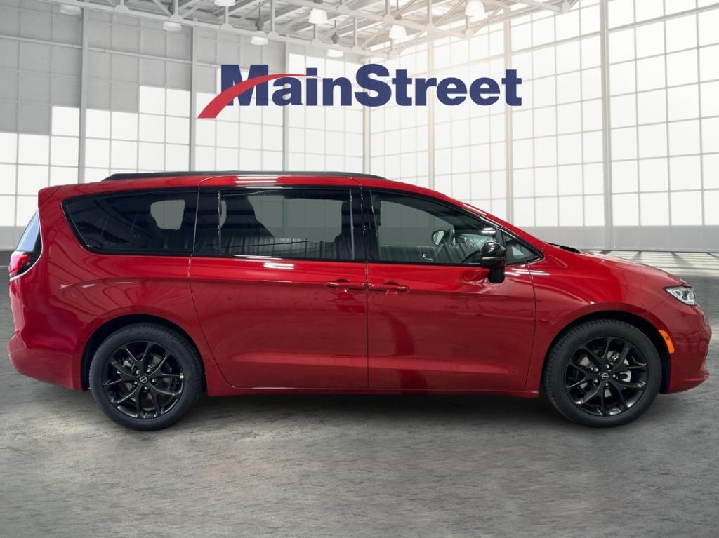 new 2026 Chrysler Pacifica car, priced at $44,308