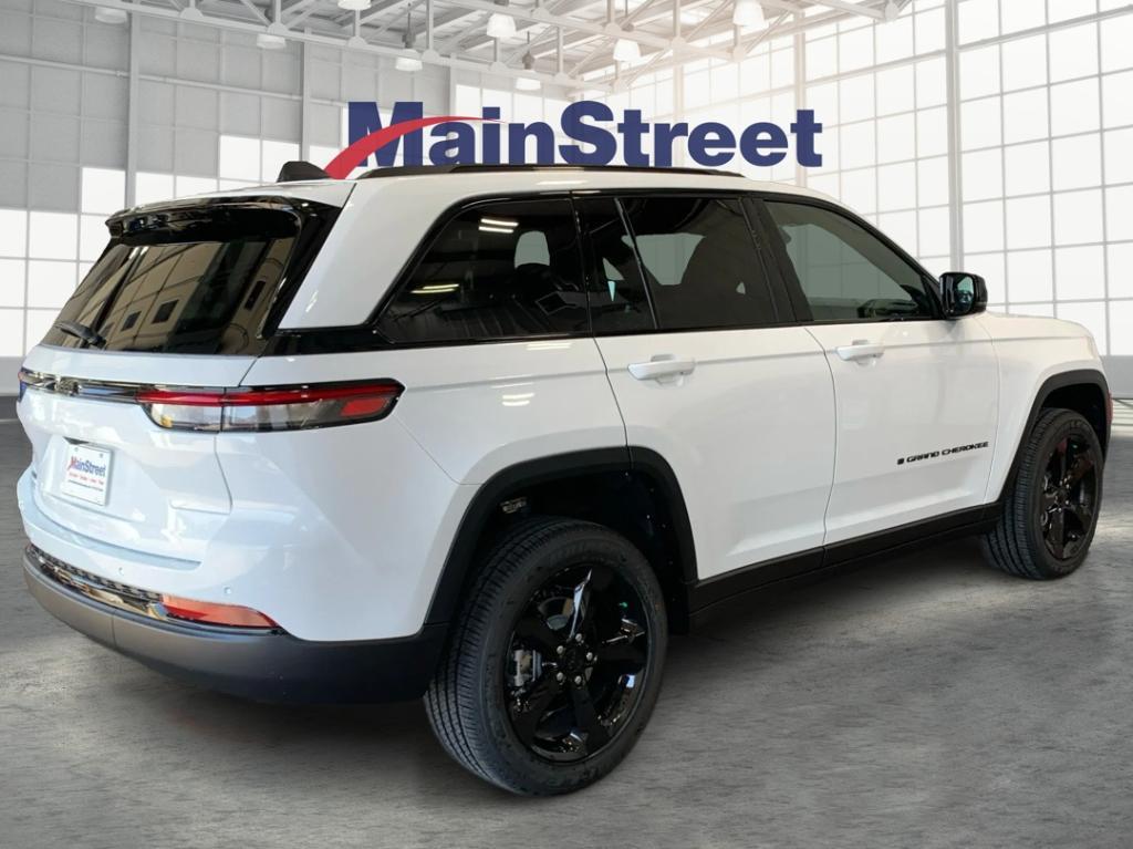 new 2025 Jeep Grand Cherokee car, priced at $40,398