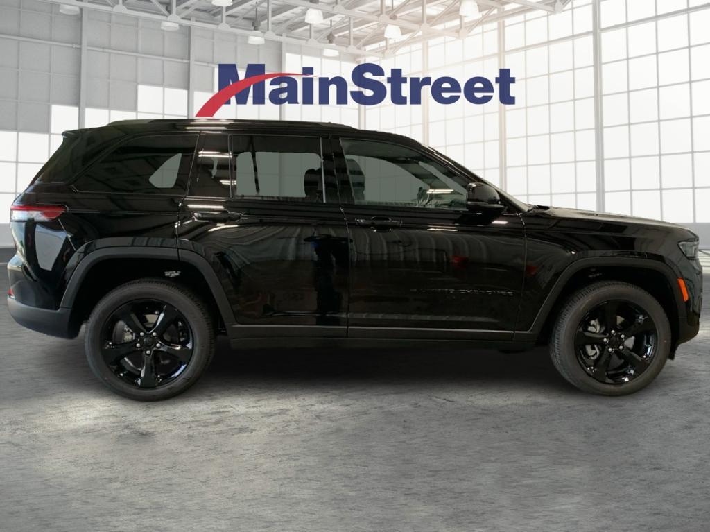 new 2025 Jeep Grand Cherokee car, priced at $40,809