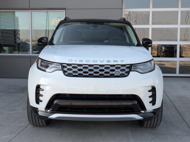 new 2026 Land Rover Discovery car, priced at $76,986