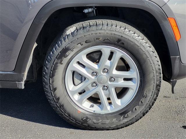 used 2025 Jeep Grand Cherokee car, priced at $36,520