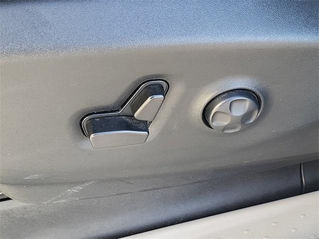 used 2024 Chrysler Pacifica car, priced at $32,833