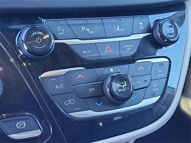 used 2024 Chrysler Pacifica car, priced at $32,833