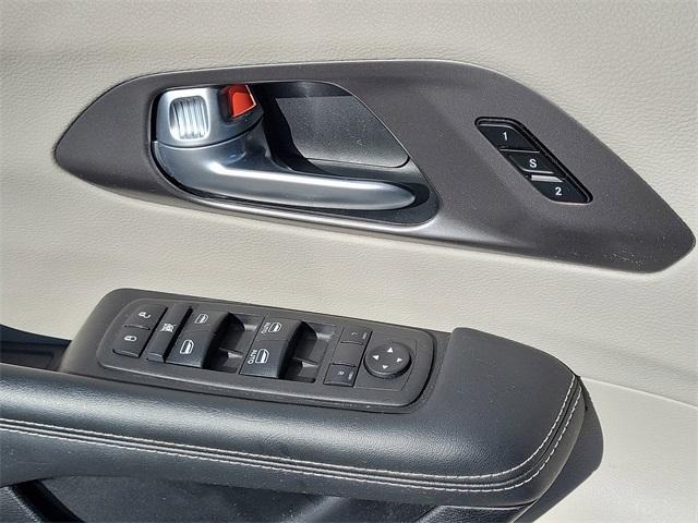 used 2024 Chrysler Pacifica car, priced at $32,833