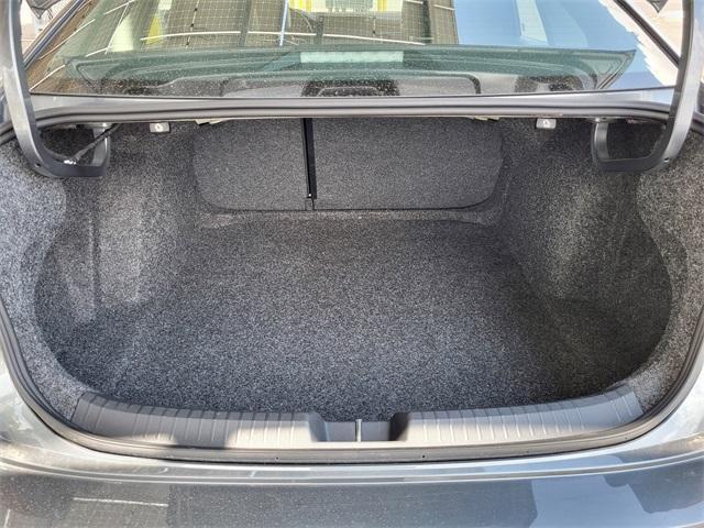 2025 Platinum Gray Metallic Volkswagen Jetta