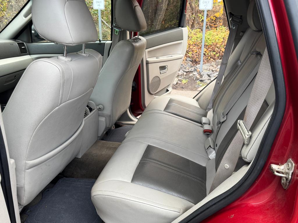 used 2006 Jeep Grand Cherokee car, priced at $3,595