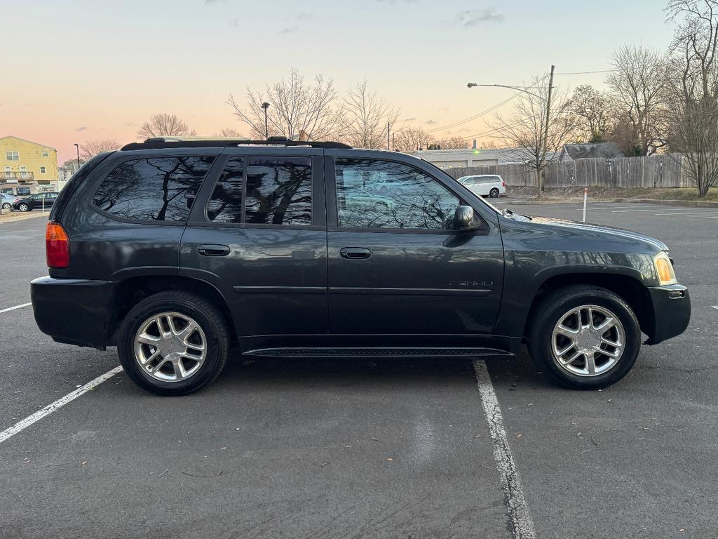 used 2006 GMC Envoy car, priced at $3,095