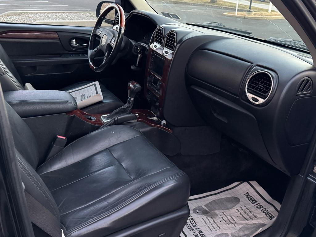 used 2006 GMC Envoy car, priced at $3,095