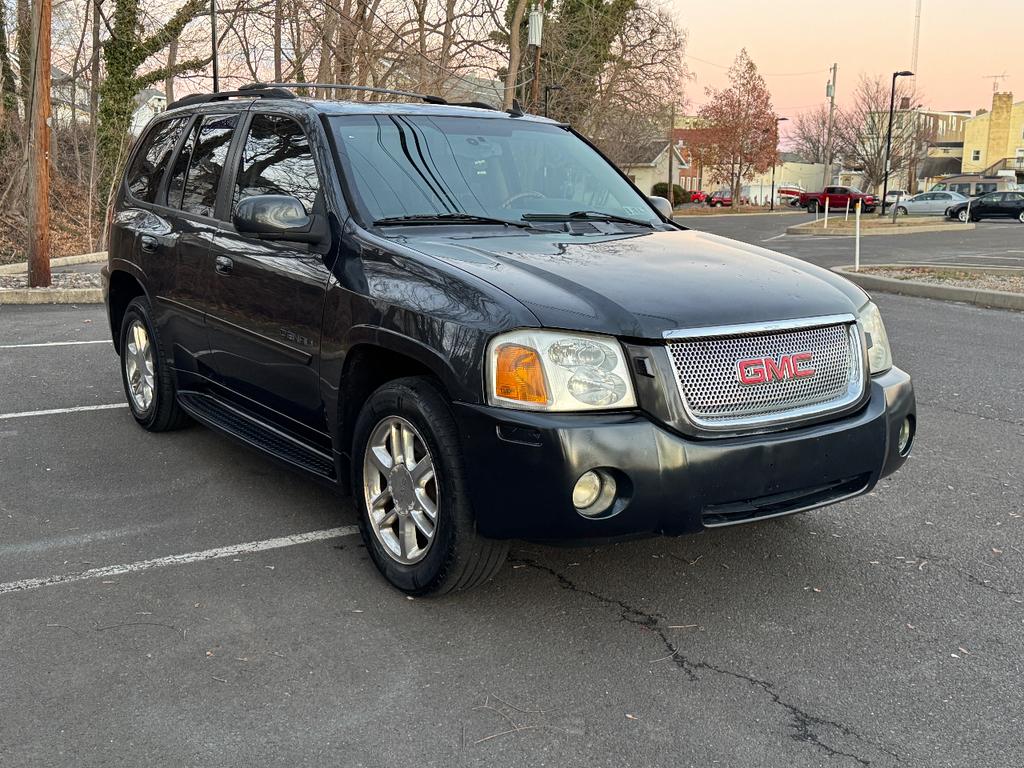 used 2006 GMC Envoy car, priced at $3,095